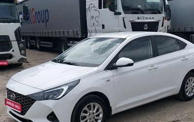 Hyundai Solaris II рестайлинг, 2021 год, 2 000 000 рублей, 1 фотография