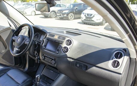 Volkswagen Tiguan I, 2011 год, 935 000 рублей, 11 фотография