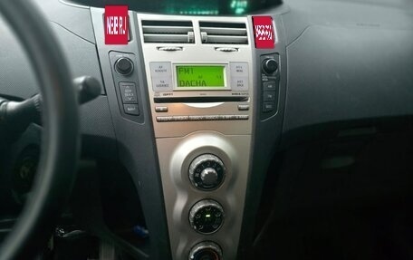 Toyota Yaris III рестайлинг, 2008 год, 360 000 рублей, 5 фотография