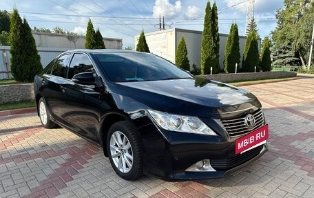 Toyota Camry, 2014 год, 1 980 000 рублей, 3 фотография