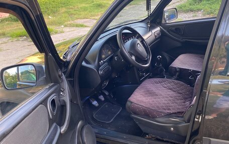 Chevrolet Niva I рестайлинг, 2011 год, 640 000 рублей, 4 фотография