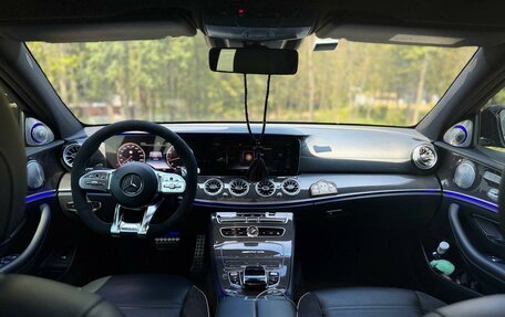 Mercedes-Benz E-Класс AMG, 2018 год, 7 500 000 рублей, 25 фотография