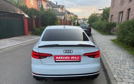 Audi A4, 2019 год, 2 660 000 рублей, 10 фотография