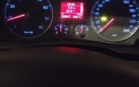 Volkswagen Golf IV, 2004 год, 650 000 рублей, 3 фотография