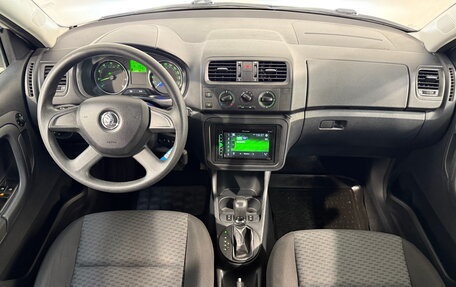 Skoda Fabia II, 2013 год, 899 800 рублей, 9 фотография