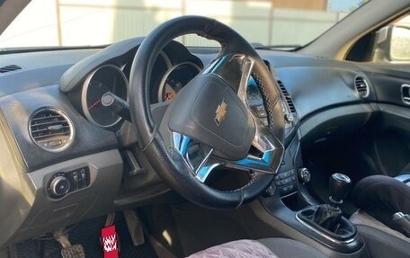 Chevrolet Cruze II, 2010 год, 450 000 рублей, 7 фотография