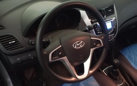 Hyundai Solaris II рестайлинг, 2012 год, 1 150 000 рублей, 5 фотография