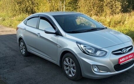 Hyundai Solaris II рестайлинг, 2012 год, 1 150 000 рублей, 4 фотография