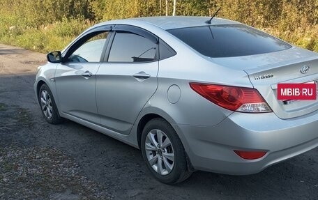 Hyundai Solaris II рестайлинг, 2012 год, 1 150 000 рублей, 10 фотография
