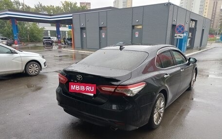 Toyota Camry, 2020 год, 2 400 000 рублей, 3 фотография