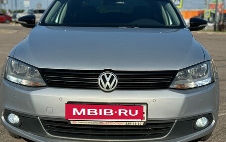 Volkswagen Jetta VI, 2013 год, 1 200 000 рублей, 15 фотография