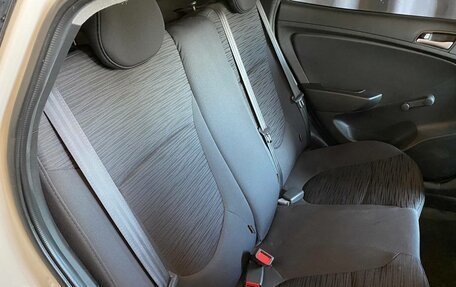 Hyundai Solaris II рестайлинг, 2014 год, 955 000 рублей, 16 фотография