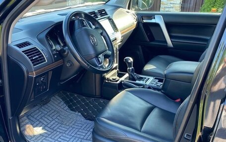 Toyota Land Cruiser Prado 150 рестайлинг 2, 2019 год, 4 800 000 рублей, 6 фотография