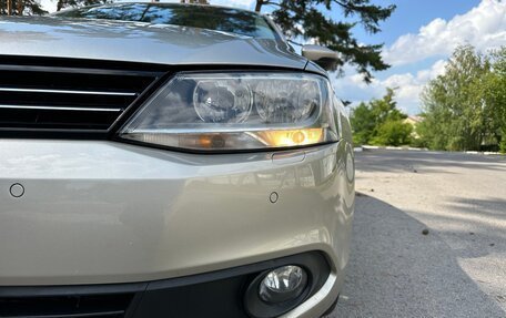 Volkswagen Jetta VI, 2012 год, 999 999 рублей, 3 фотография