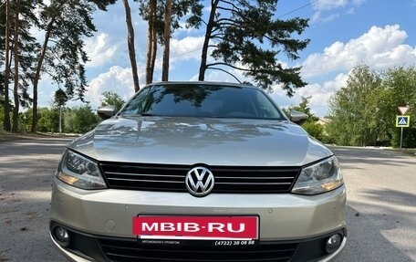 Volkswagen Jetta VI, 2012 год, 999 999 рублей, 2 фотография