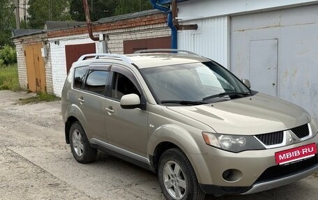 Mitsubishi Outlander III рестайлинг 3, 2007 год, 1 170 000 рублей, 2 фотография