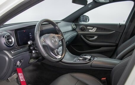Mercedes-Benz E-Класс, 2018 год, 2 870 000 рублей, 10 фотография