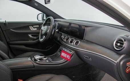 Mercedes-Benz E-Класс, 2018 год, 2 870 000 рублей, 9 фотография