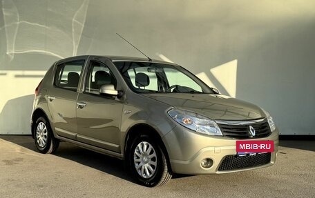 Renault Sandero I, 2012 год, 820 000 рублей, 2 фотография