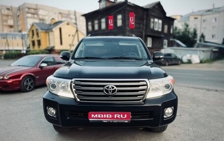 Toyota Land Cruiser 200, 2013 год, 4 000 000 рублей, 1 фотография