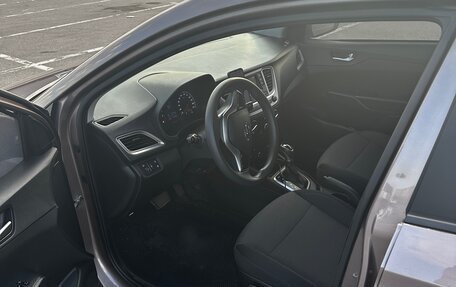 Hyundai Solaris II рестайлинг, 2021 год, 1 400 000 рублей, 18 фотография