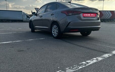Hyundai Solaris II рестайлинг, 2021 год, 1 400 000 рублей, 13 фотография
