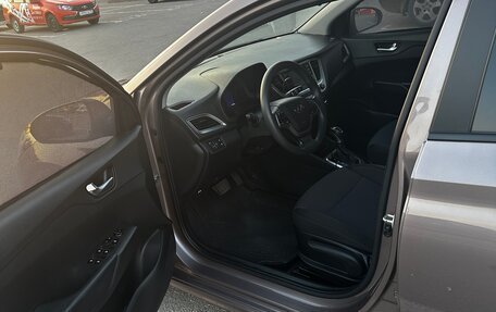 Hyundai Solaris II рестайлинг, 2021 год, 1 400 000 рублей, 33 фотография
