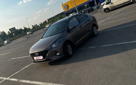 Hyundai Solaris II рестайлинг, 2021 год, 1 400 000 рублей, 31 фотография