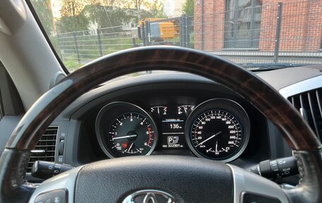 Toyota Land Cruiser 200, 2013 год, 4 000 000 рублей, 7 фотография