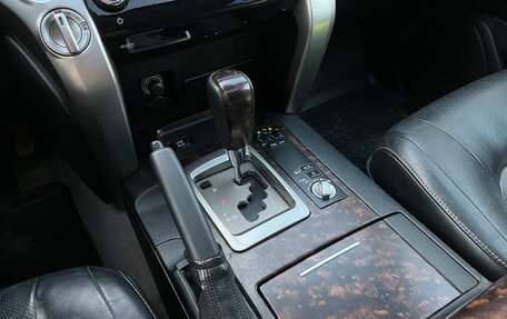 Toyota Land Cruiser 200, 2013 год, 4 000 000 рублей, 8 фотография