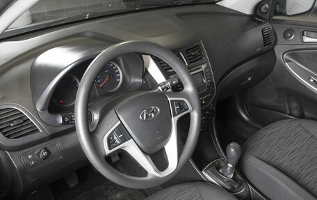 Hyundai Solaris II рестайлинг, 2016 год, 1 000 600 рублей, 3 фотография