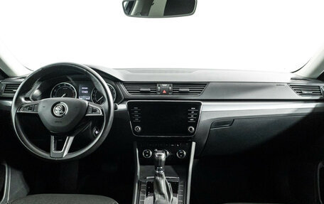 Skoda Superb III рестайлинг, 2020 год, 2 380 000 рублей, 13 фотография
