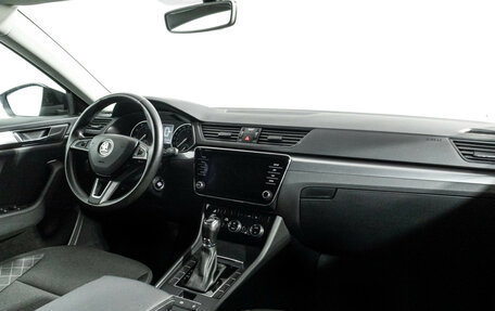 Skoda Superb III рестайлинг, 2020 год, 2 380 000 рублей, 9 фотография
