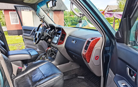 Mitsubishi Pajero III рестайлинг, 2005 год, 890 000 рублей, 7 фотография