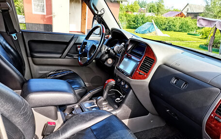 Mitsubishi Pajero III рестайлинг, 2005 год, 890 000 рублей, 26 фотография