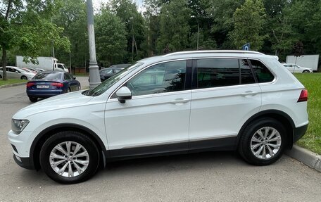 Volkswagen Tiguan II, 2017 год, 1 950 000 рублей, 2 фотография