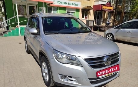 Volkswagen Tiguan I, 2008 год, 860 000 рублей, 2 фотография