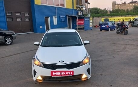 KIA Rio IV, 2021 год, 1 250 000 рублей, 10 фотография