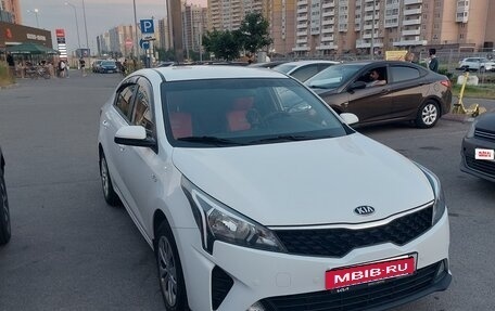 KIA Rio IV, 2021 год, 1 467 000 рублей, 2 фотография
