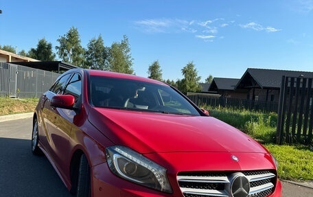 Mercedes-Benz A-Класс, 2015 год, 1 600 000 рублей, 2 фотография