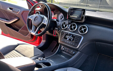 Mercedes-Benz A-Класс, 2015 год, 1 600 000 рублей, 19 фотография