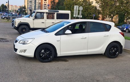 Opel Astra J, 2010 год, 610 000 рублей, 11 фотография