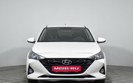 Hyundai Solaris II рестайлинг, 2021 год, 950 000 рублей, 2 фотография