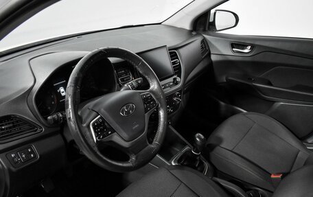 Hyundai Solaris II рестайлинг, 2021 год, 950 000 рублей, 9 фотография