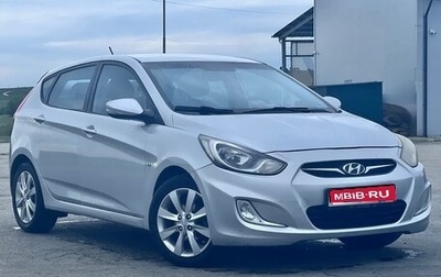 Hyundai Solaris II рестайлинг, 2012 год, 925 000 рублей, 1 фотография