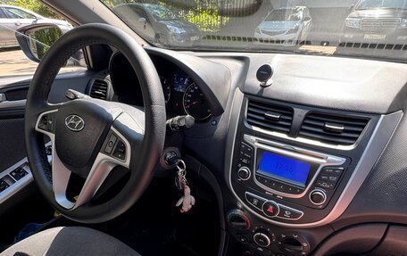 Hyundai Solaris II рестайлинг, 2012 год, 610 000 рублей, 7 фотография