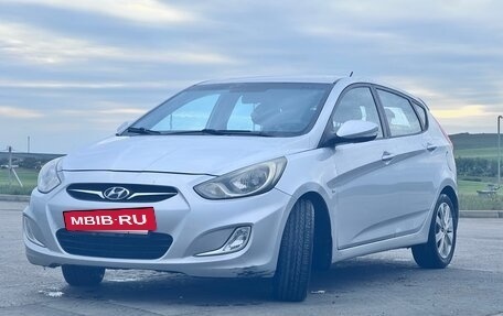 Hyundai Solaris II рестайлинг, 2012 год, 925 000 рублей, 3 фотография