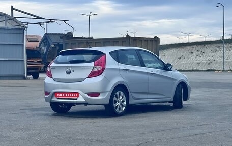 Hyundai Solaris II рестайлинг, 2012 год, 925 000 рублей, 5 фотография