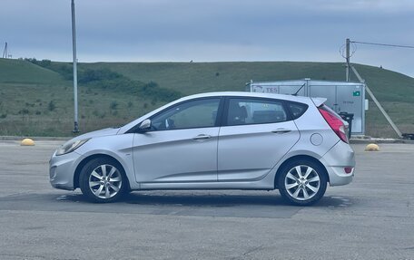 Hyundai Solaris II рестайлинг, 2012 год, 925 000 рублей, 10 фотография
