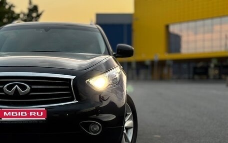 Infiniti QX70, 2016 год, 2 495 000 рублей, 9 фотография